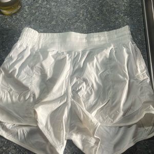 Lululemon Hotty Hot High-Rise Lined Short 4"